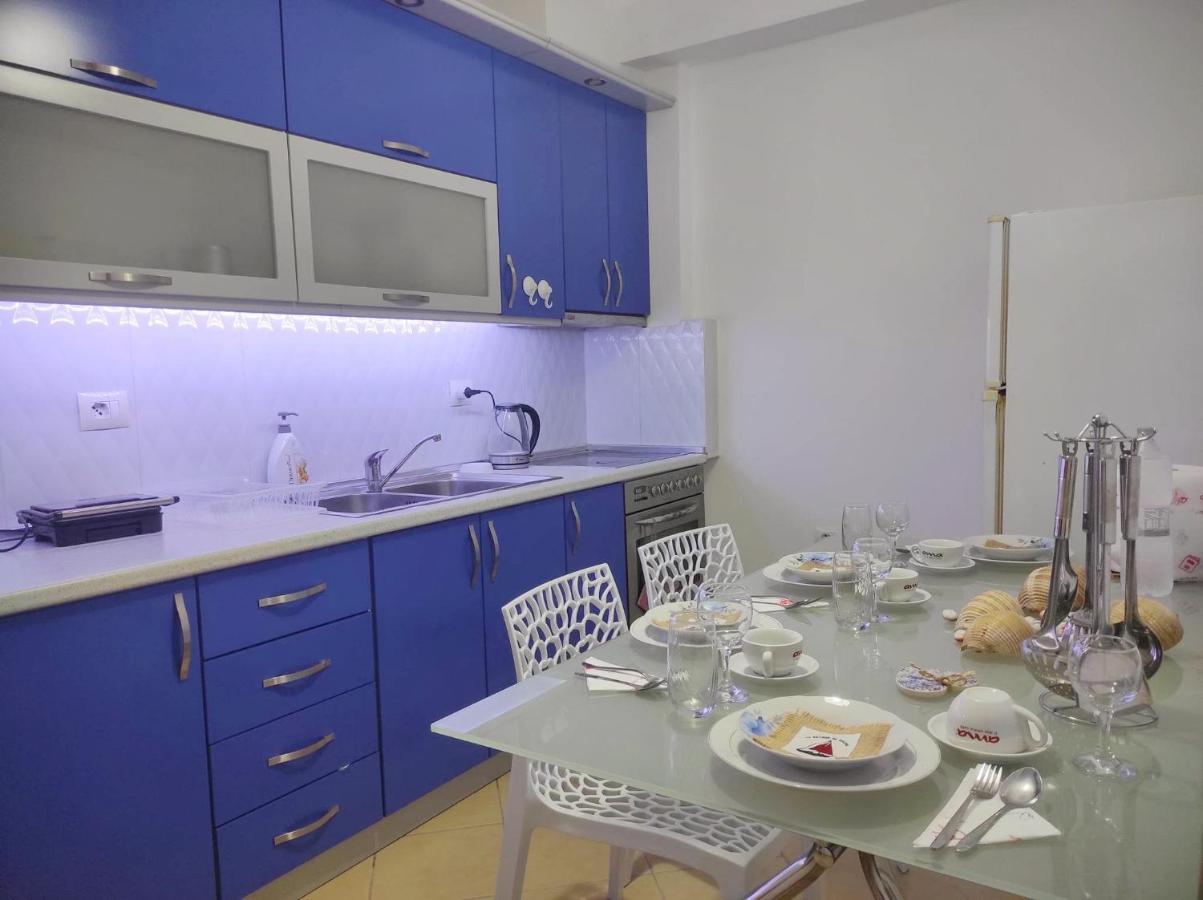 Coastal Retreat - Beach Apartment Vlorë Eksteriør billede
