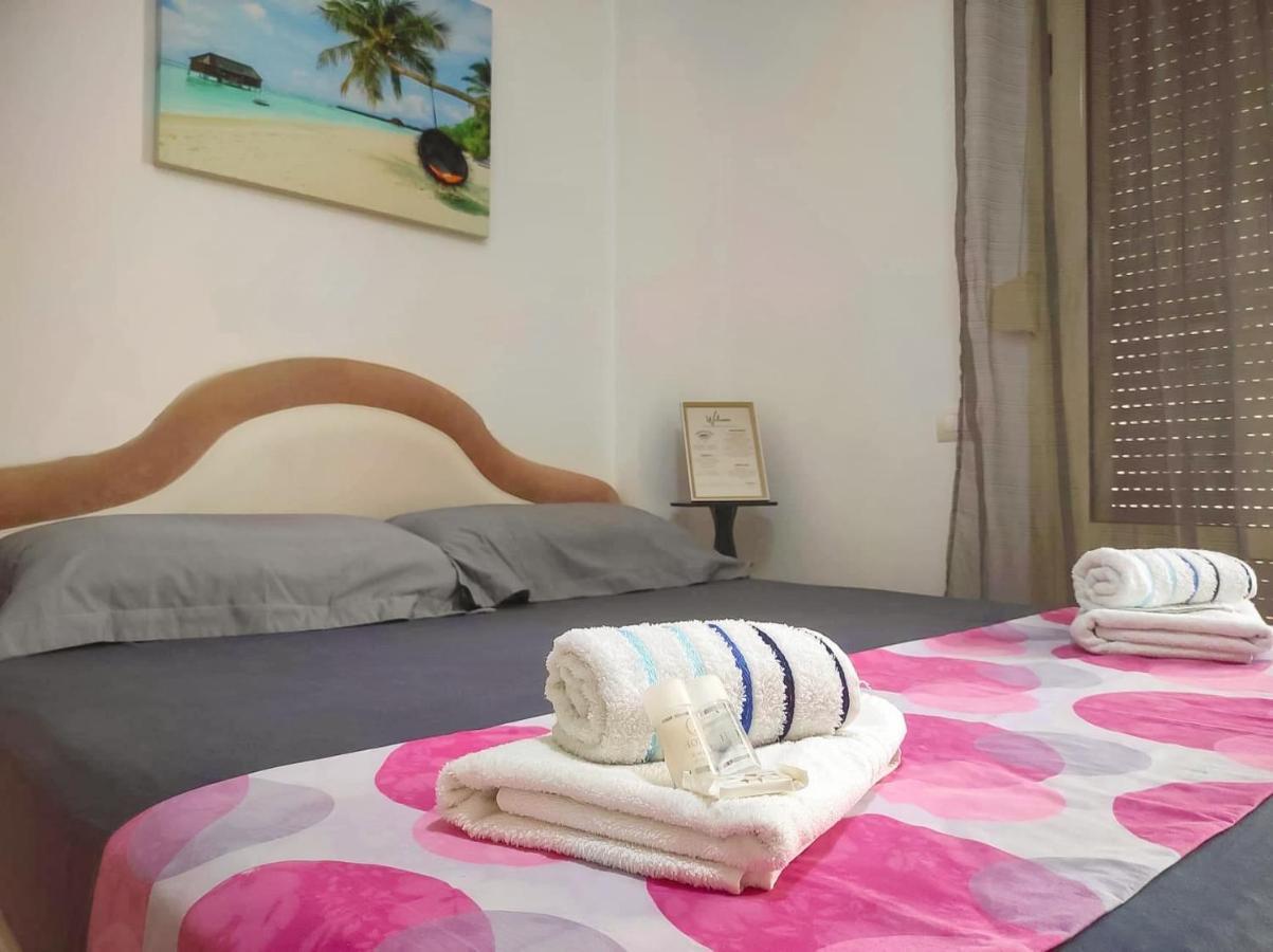 Coastal Retreat - Beach Apartment Vlorë Eksteriør billede