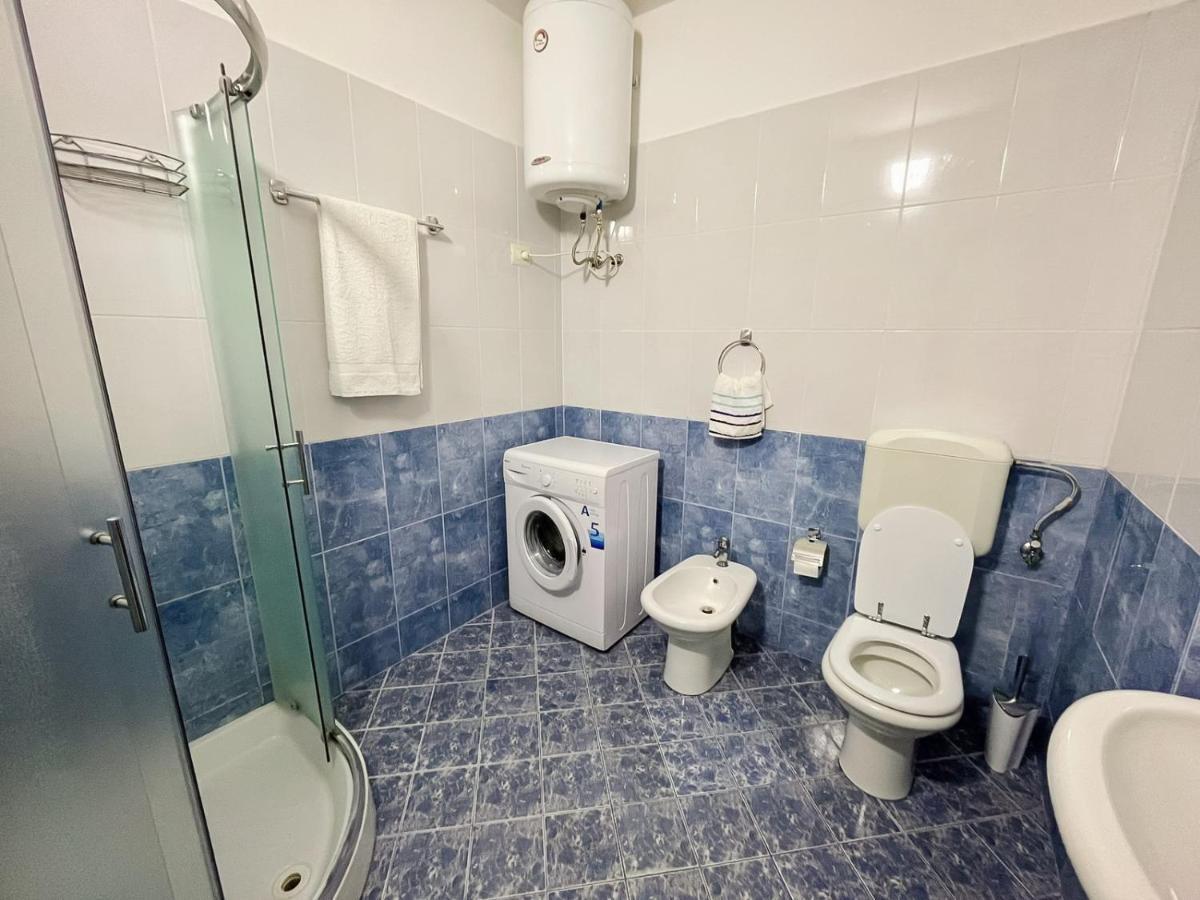 Coastal Retreat - Beach Apartment Vlorë Eksteriør billede